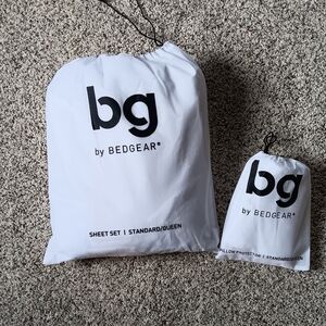 NIB Bedgear Queen Sheet And Pillow Protector Set Polyester White